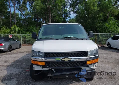 2021 Chevrolet Express G2500 Rwd 2500 Regular Wheelbase Wt z USA, uszkodzony, nr VIN 1GCWGAFPXM1249891